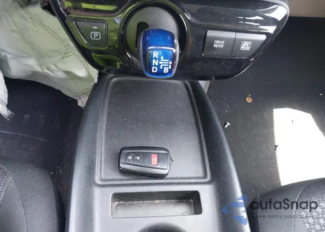 2022 Toyota Prius Le z USA, uszkodzony, nr VIN JTDKAMFU9N3175733